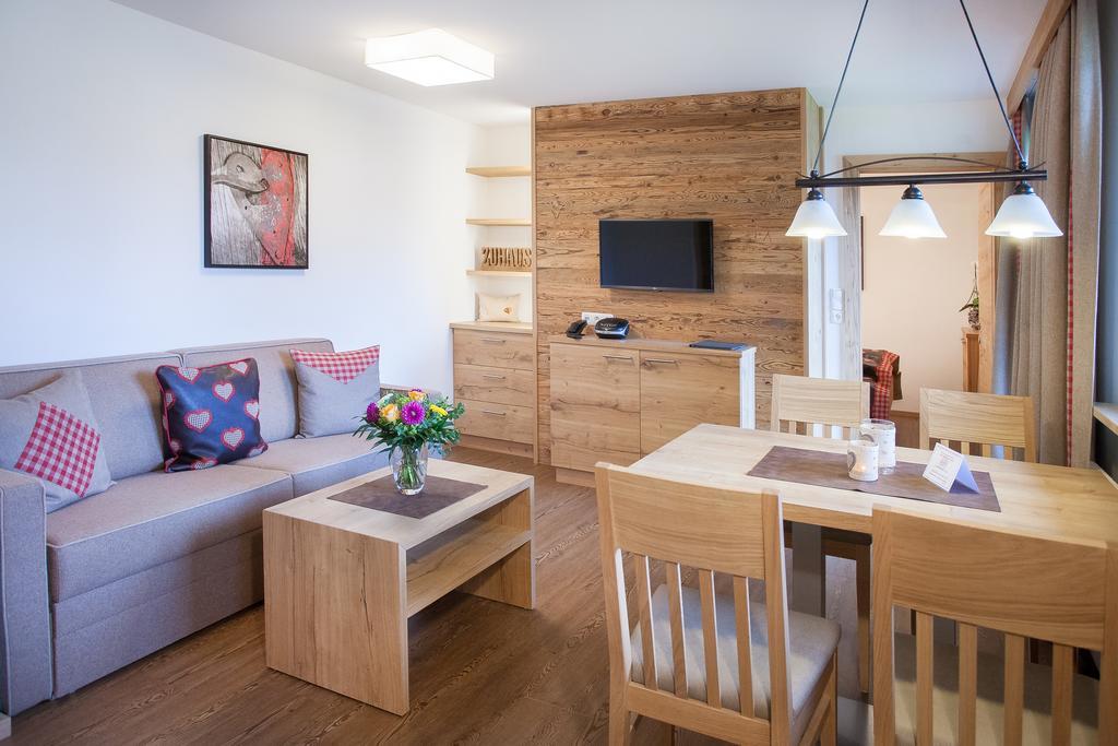 Ferienwohnungen Alpenherz Pertisau Zimmer foto